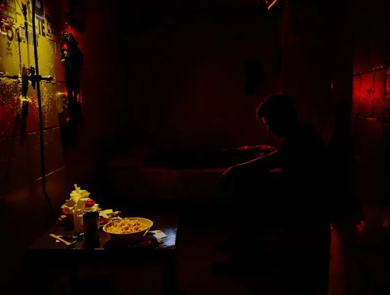 视帝成名前的落魄岁月，曾住地下室吃泡面 - 在线娱乐爆料